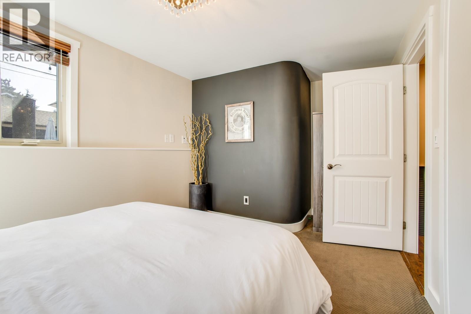 819 Cadder Avenue - 46