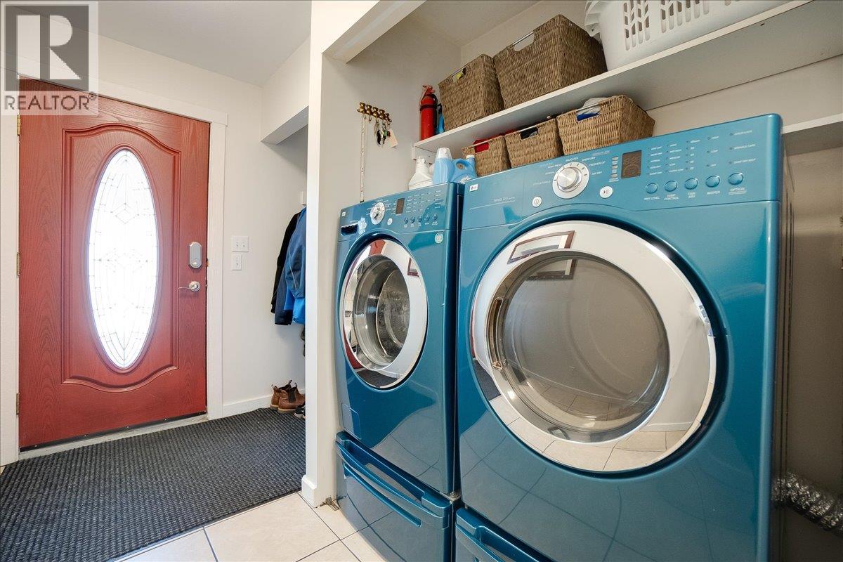 210 BAYVIEW STREET - 30