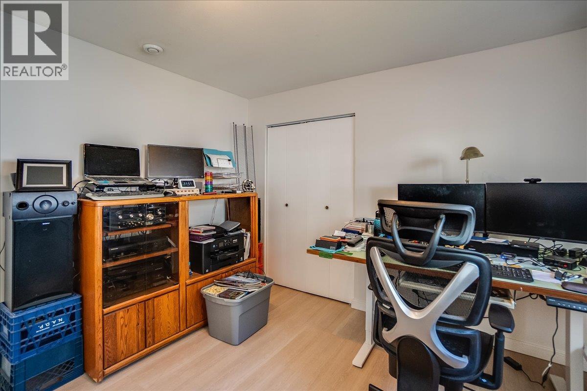 210 BAYVIEW STREET - 29