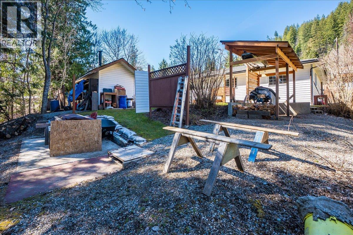 210 BAYVIEW STREET - 40