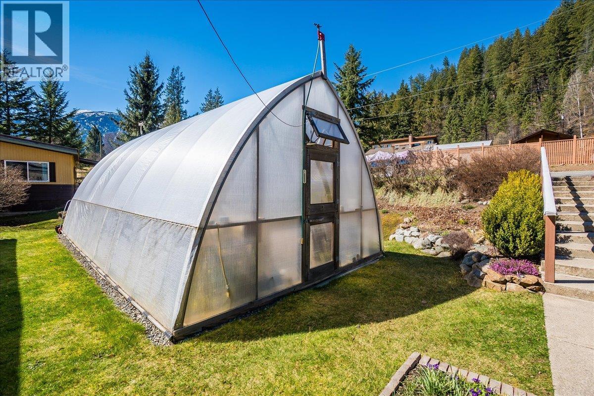 210 BAYVIEW STREET - 31