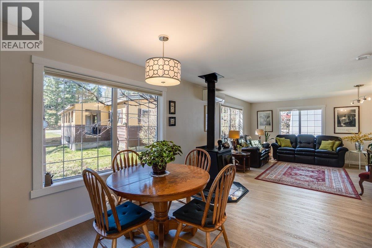 210 BAYVIEW STREET - 9