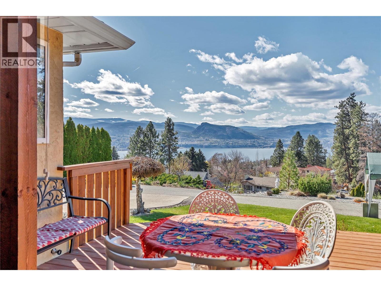 3026 Debeck Road, Naramata