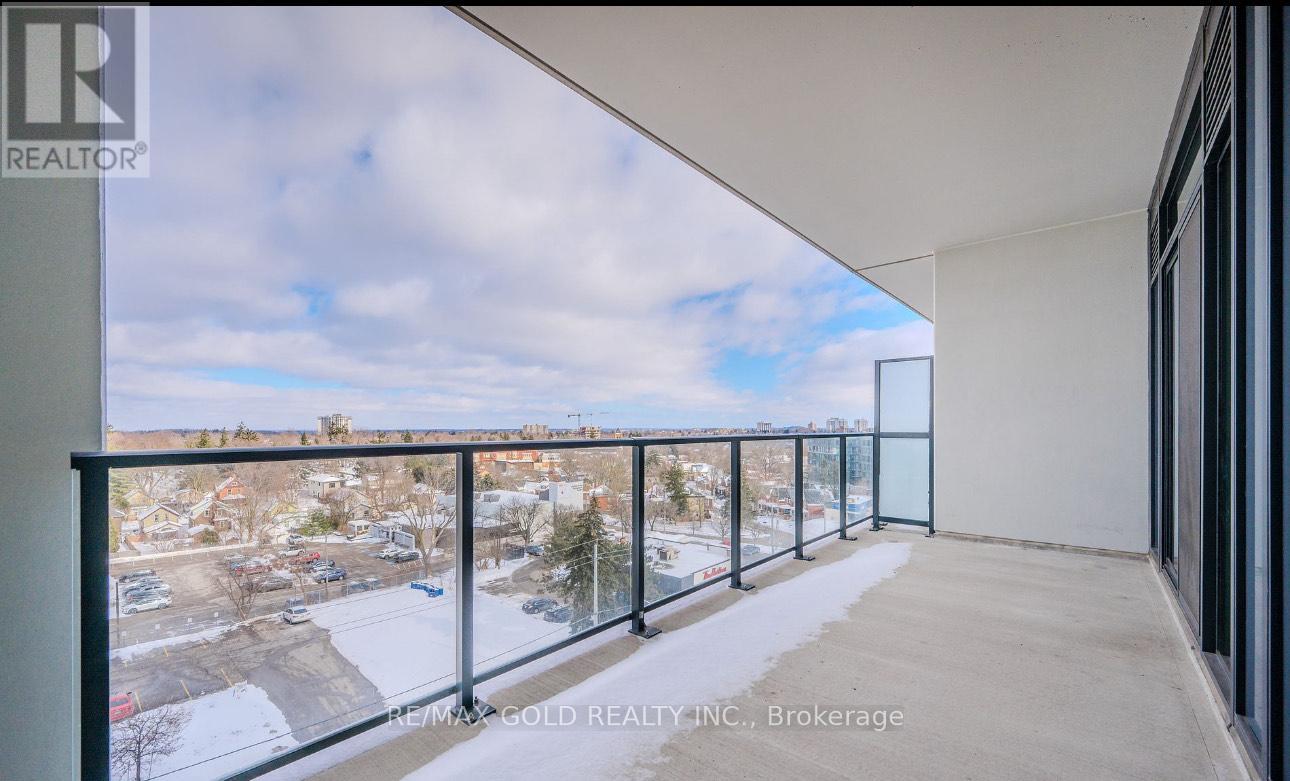 #1302 741 KING STREET - 14