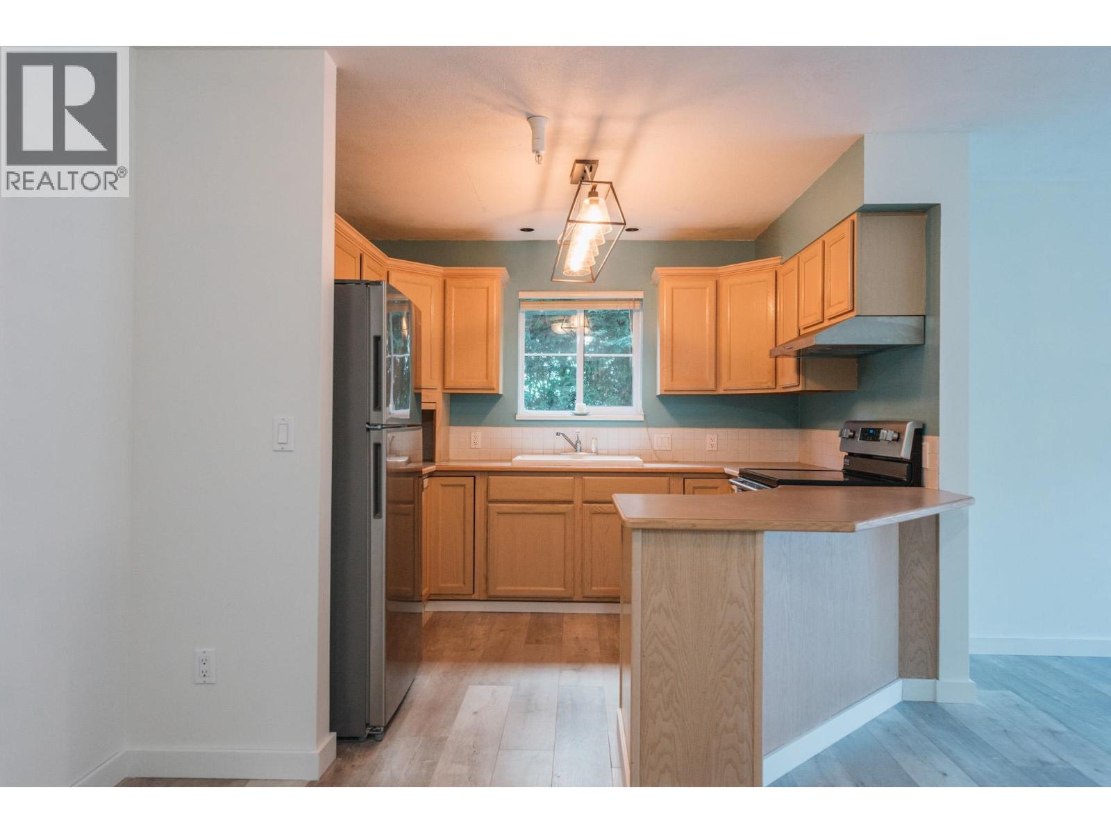 35 689 PARK ROAD, Gibsons