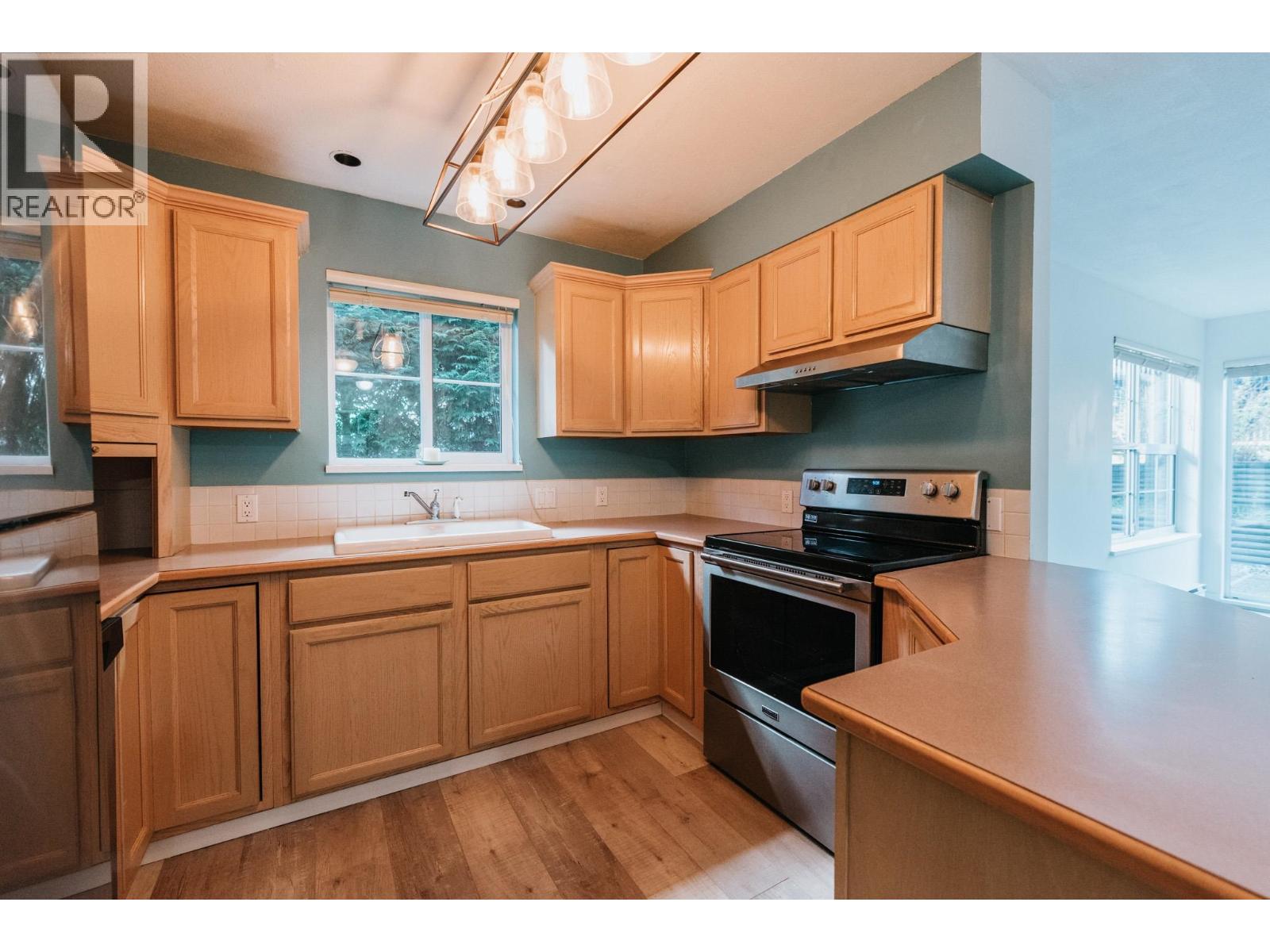 35 689 PARK ROAD, Gibsons