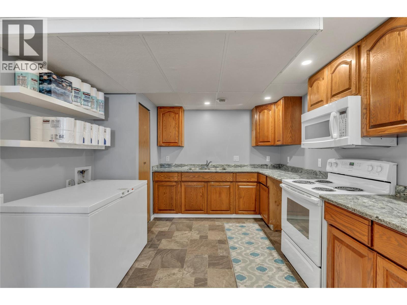  12595 Taylor Place, Summerland