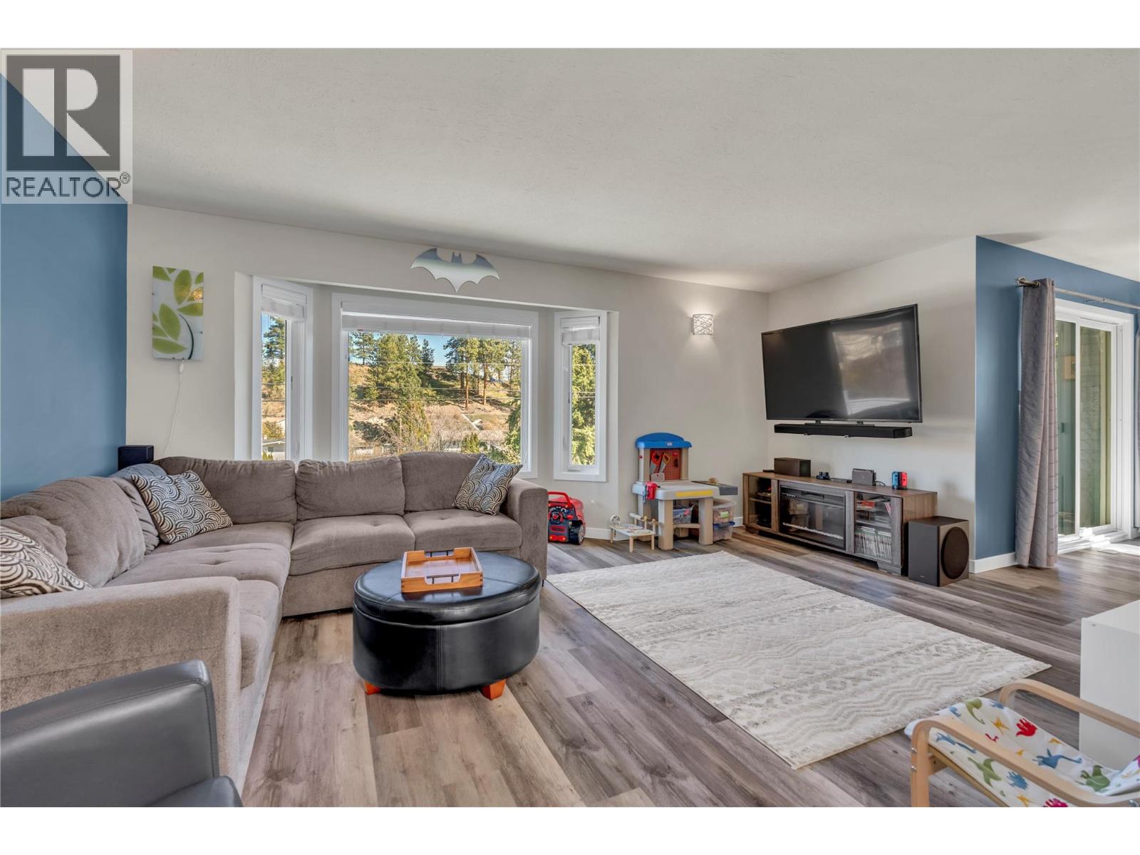  12595 Taylor Place, Summerland