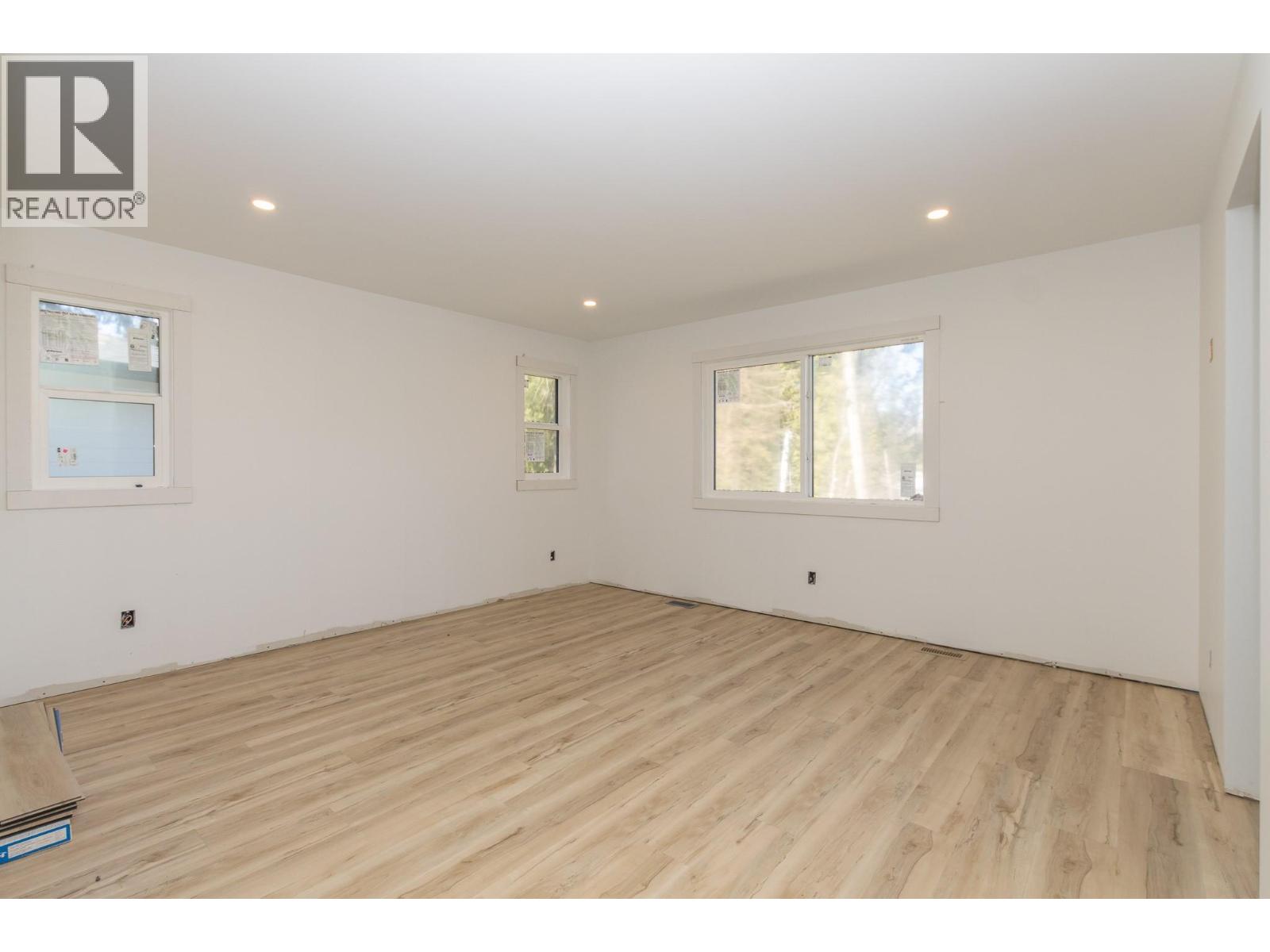 1500 21 STREET NE - 12