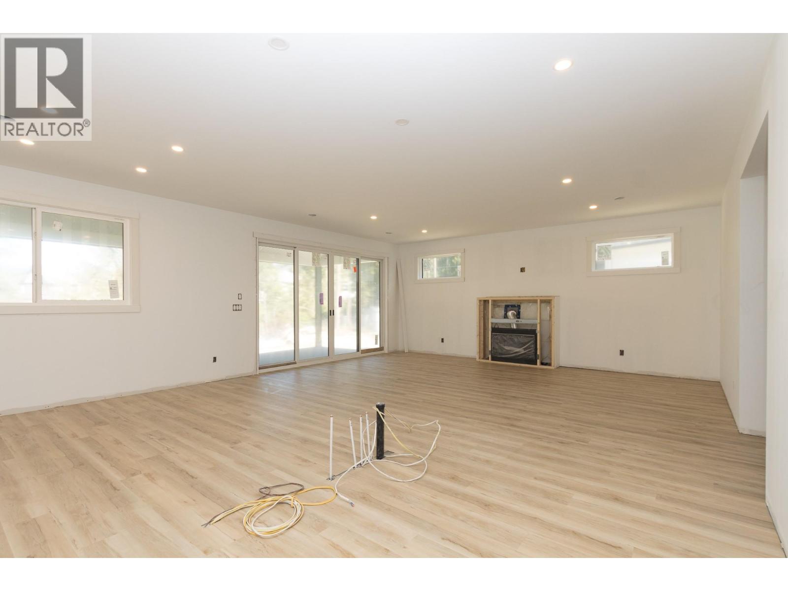 1500 21 STREET NE - Image 3