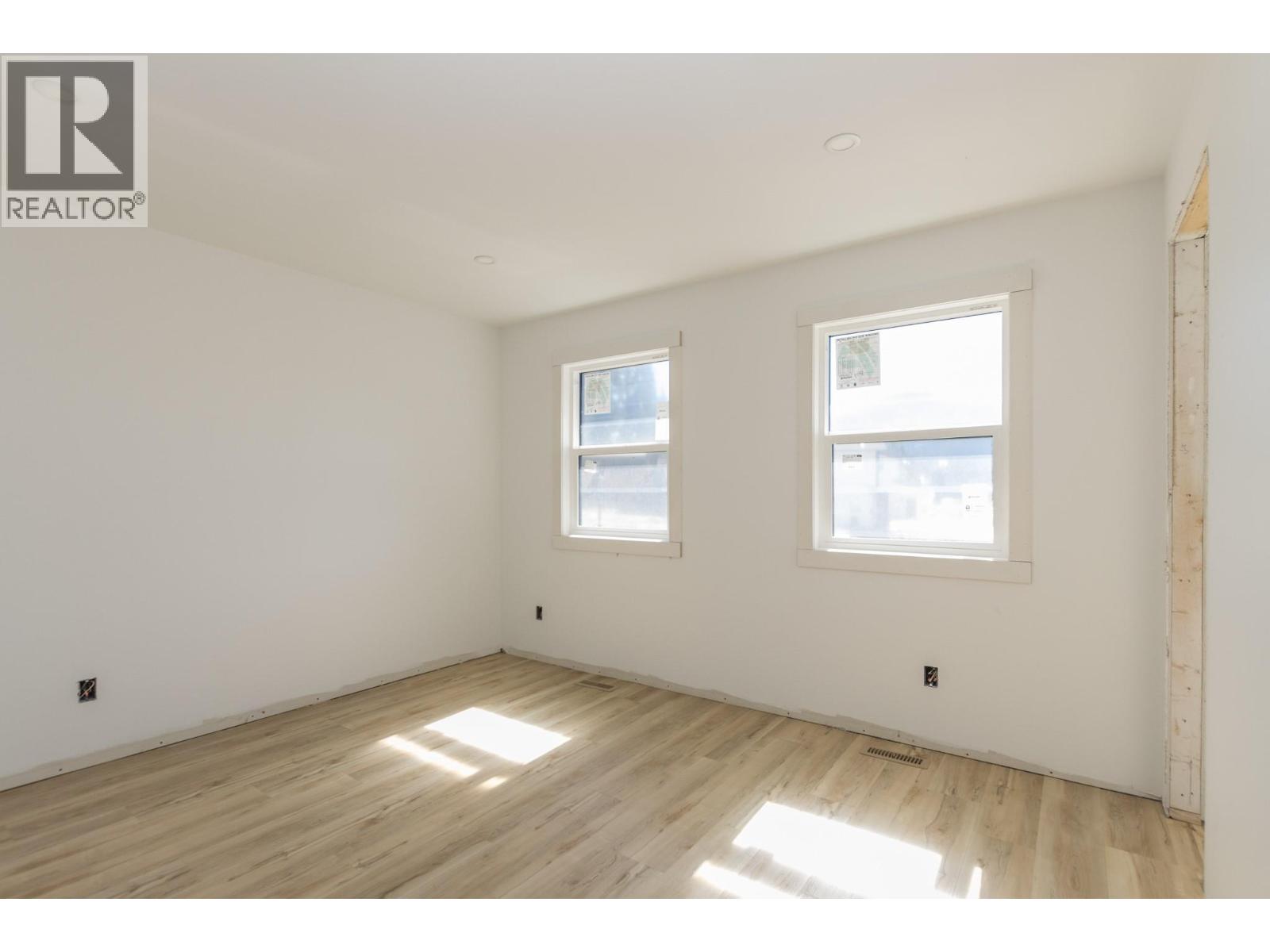 1500 21 STREET NE - 9