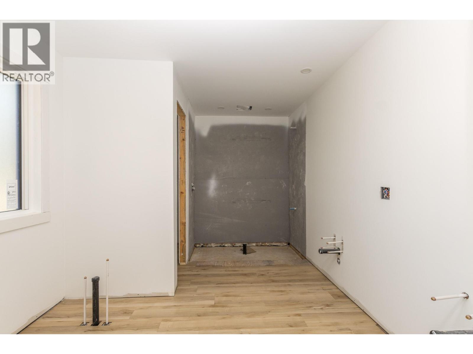 1500 21 STREET NE - 13