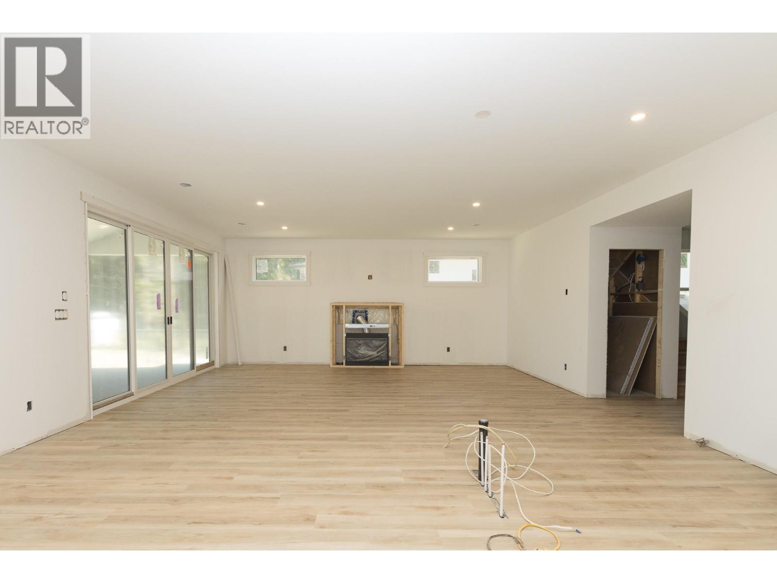 1500 21 STREET NE - 4