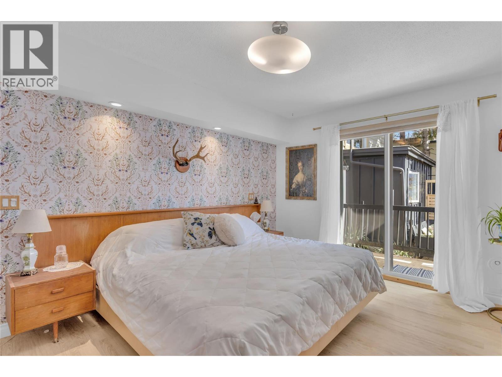 3991 Desert Pines Avenue, Peachland