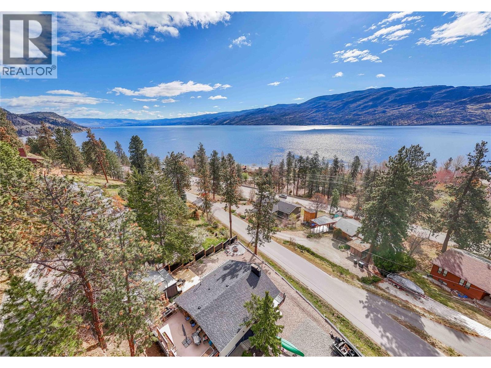 3991 Desert Pines Avenue, Peachland