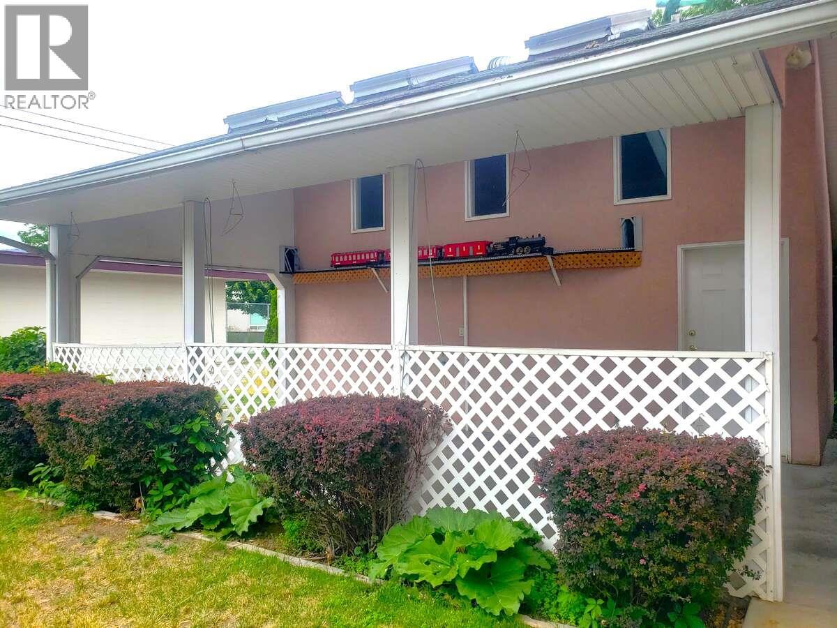 1980 Ethel Street, Kelowna