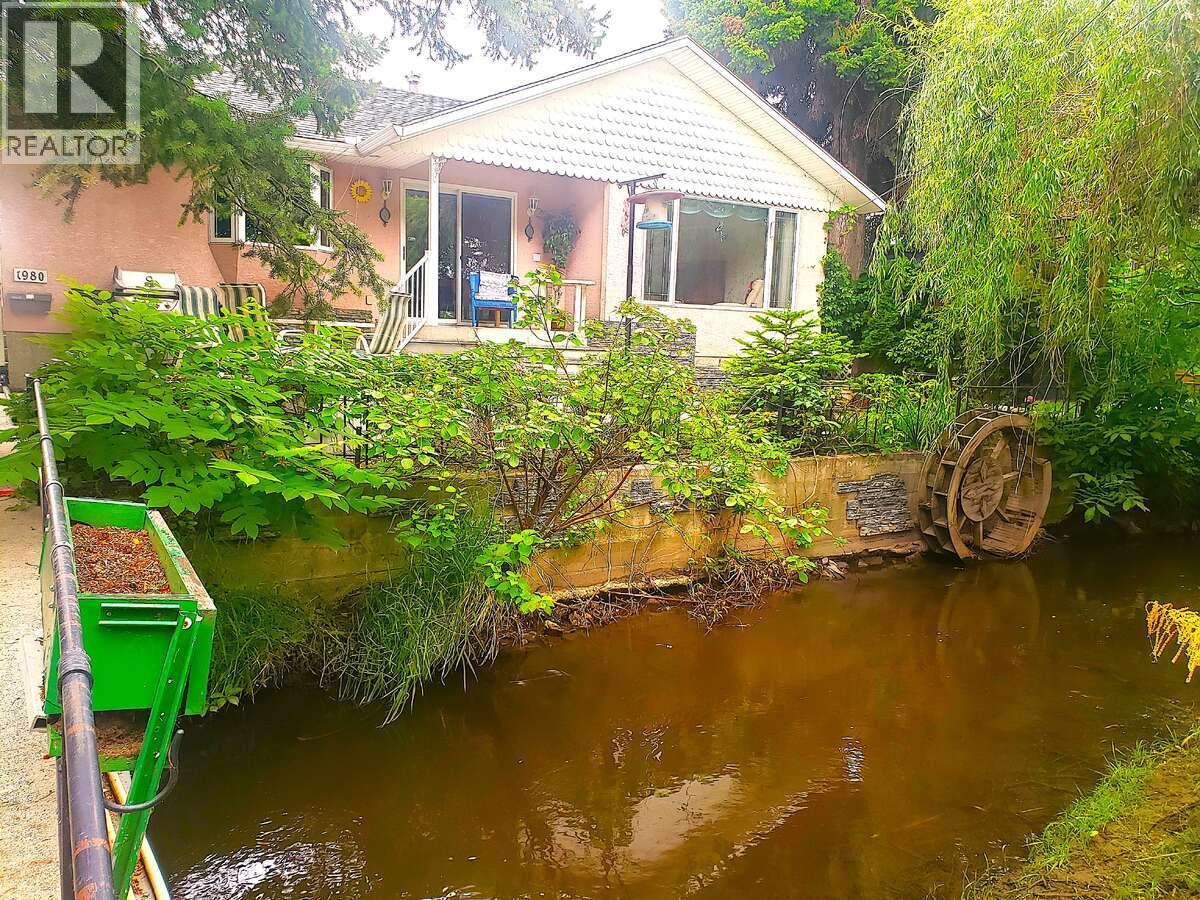 1980 Ethel Street, Kelowna