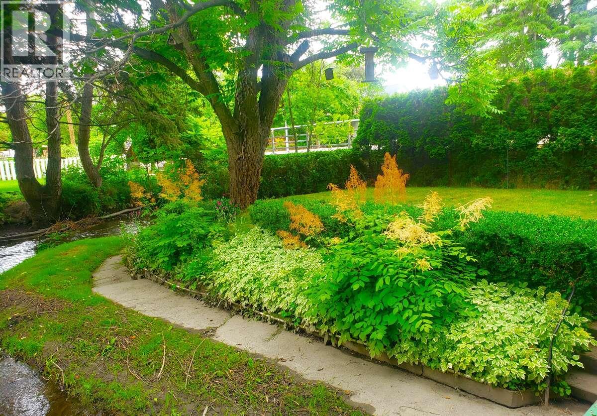 1980 Ethel Street, Kelowna