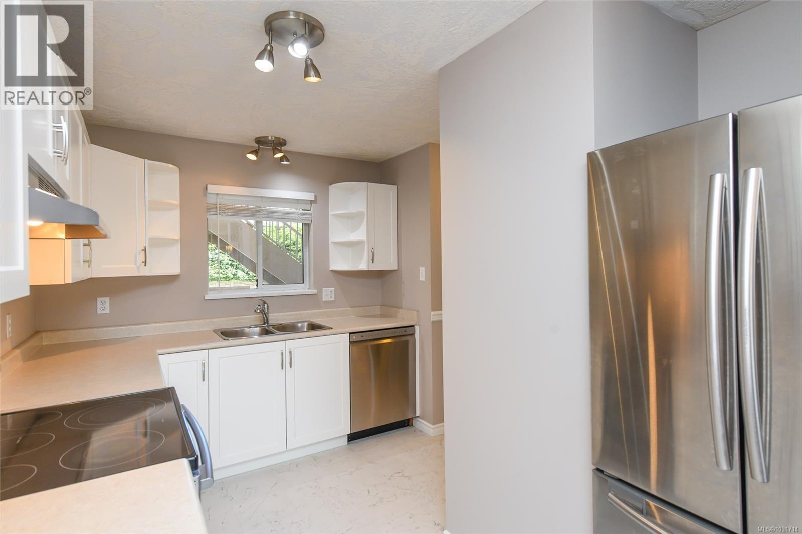 #205 4692 ALDERWOOD PL - 15