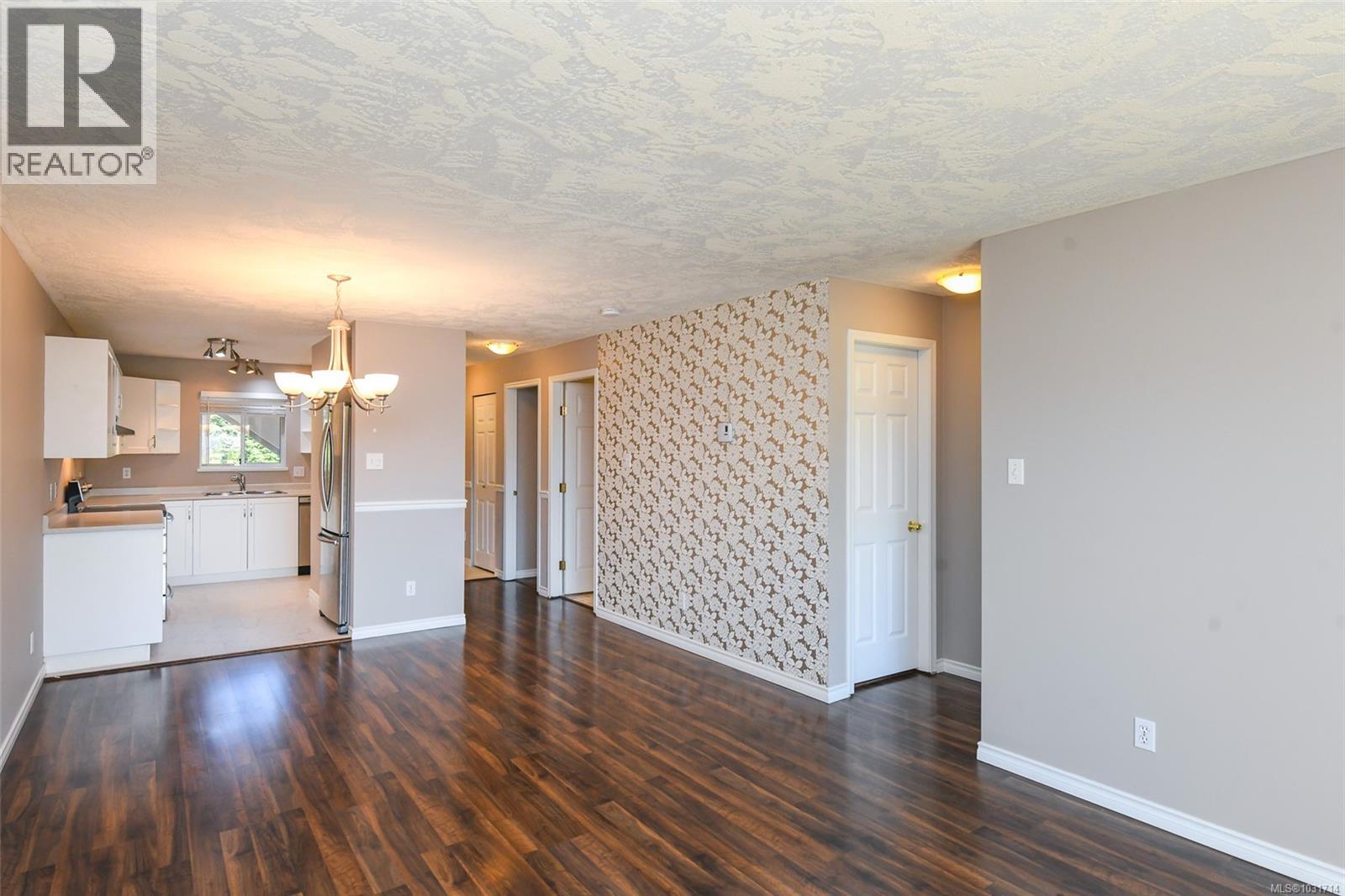 #205 4692 ALDERWOOD PL - 18