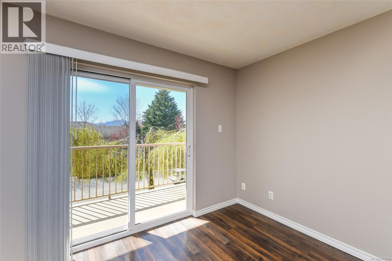 #205 4692 ALDERWOOD PL - 21