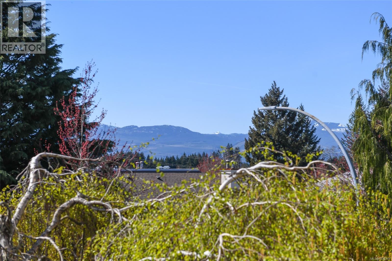 #205 4692 ALDERWOOD PL - Image 3