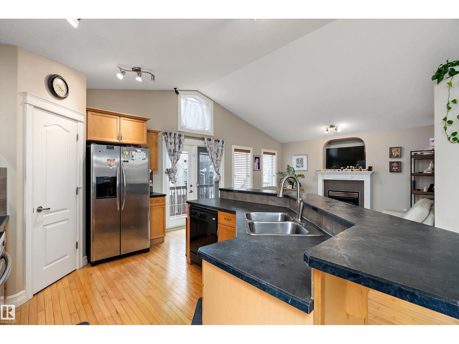 16748 118 ST NW - 12