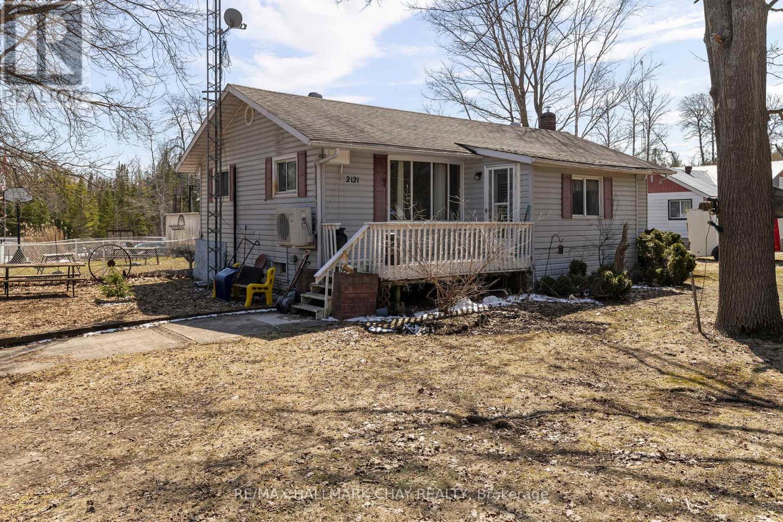 2121 KLONDIKE PARK ROAD - 1