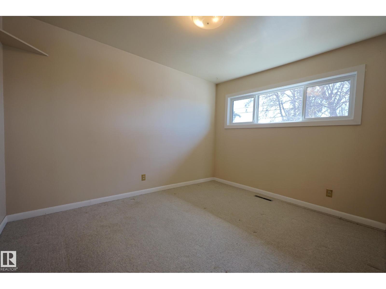 15725 95 AV NW, Edmonton