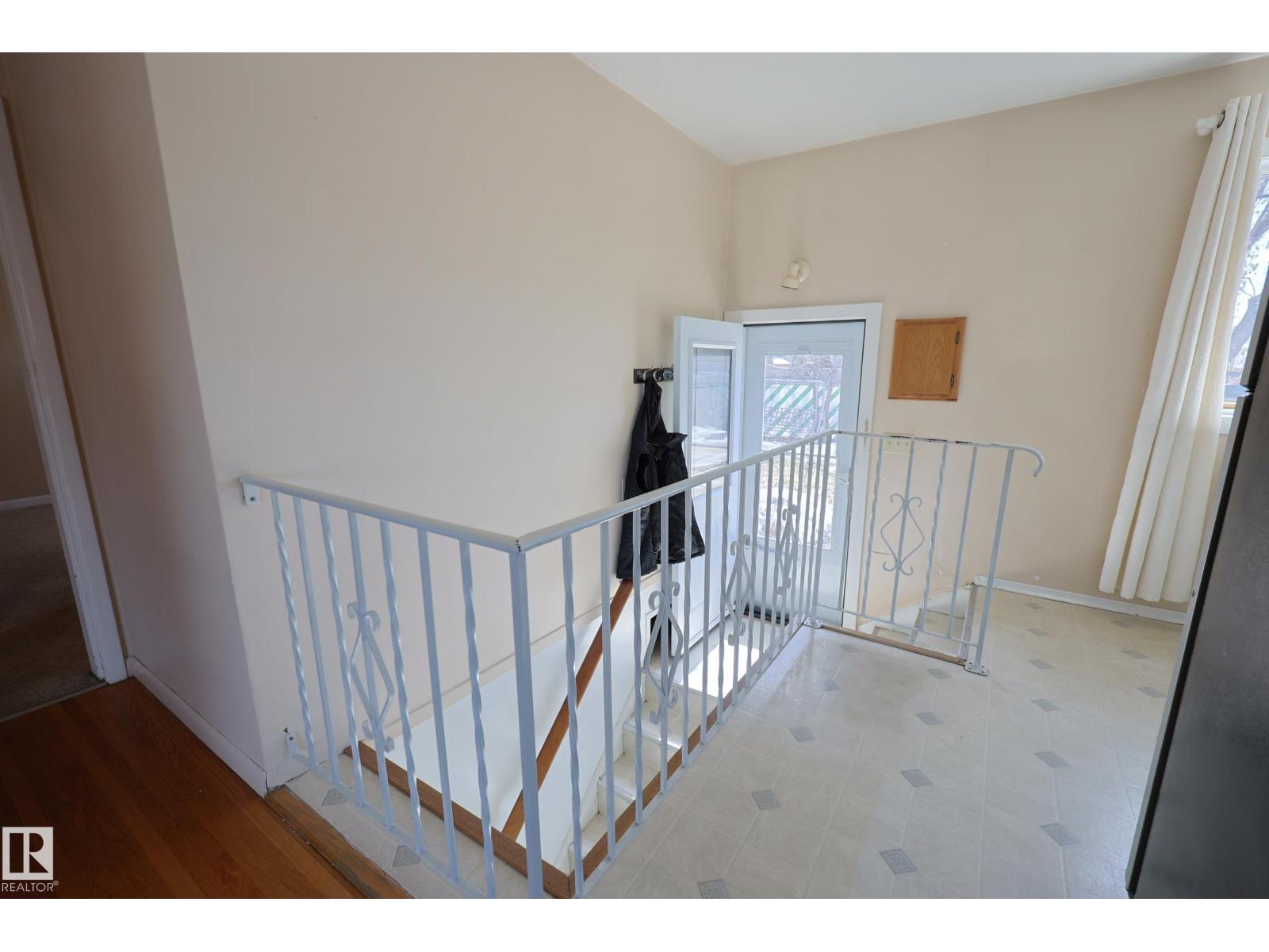 15725 95 AV NW, Edmonton