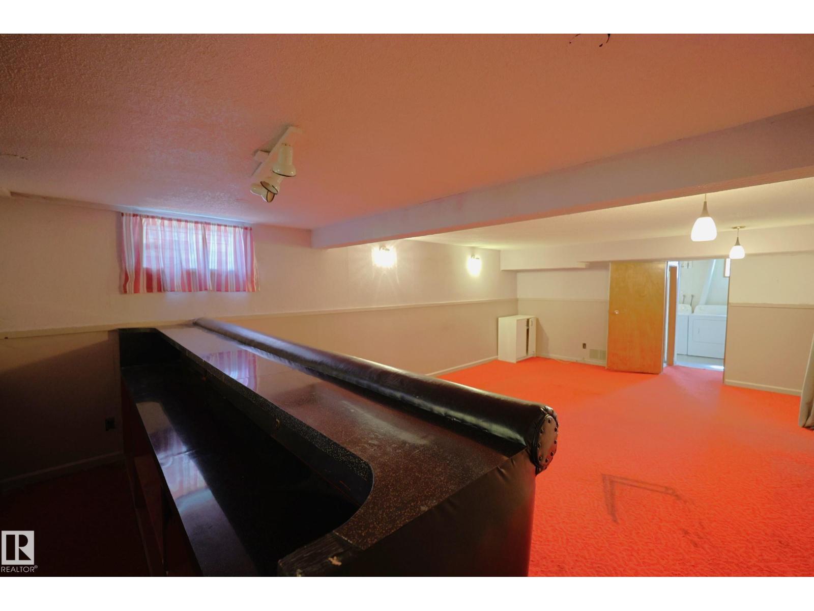 15725 95 AV NW, Edmonton