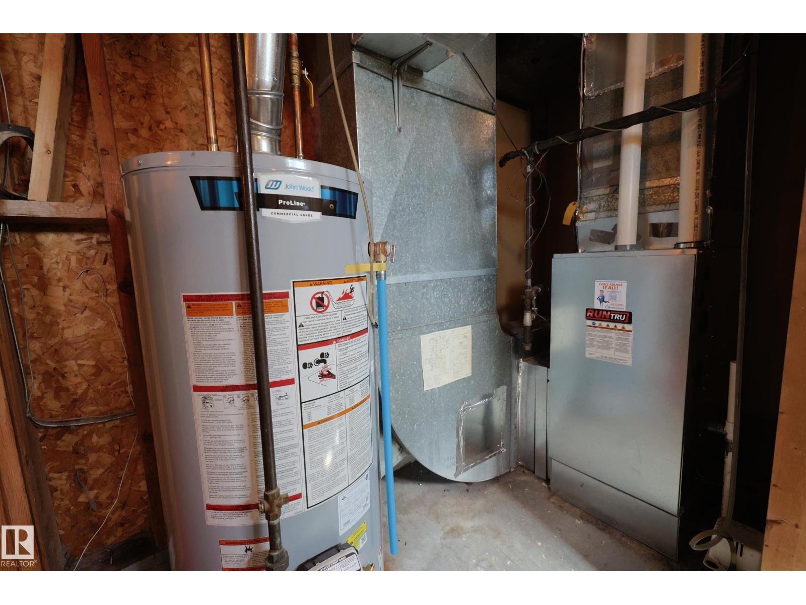 15725 95 AV NW, Edmonton