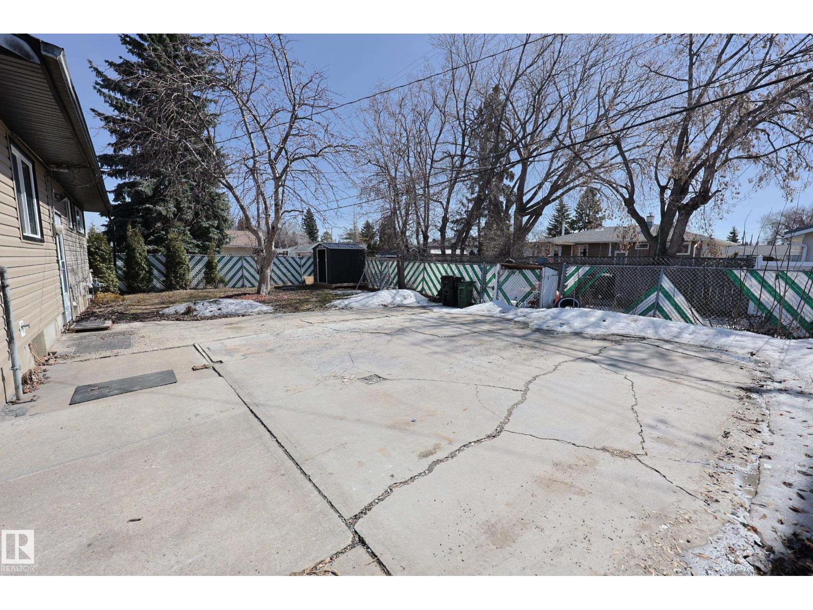 15725 95 AV NW, Edmonton