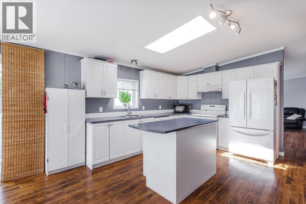 760 HILLCREST ROAD, Gibsons