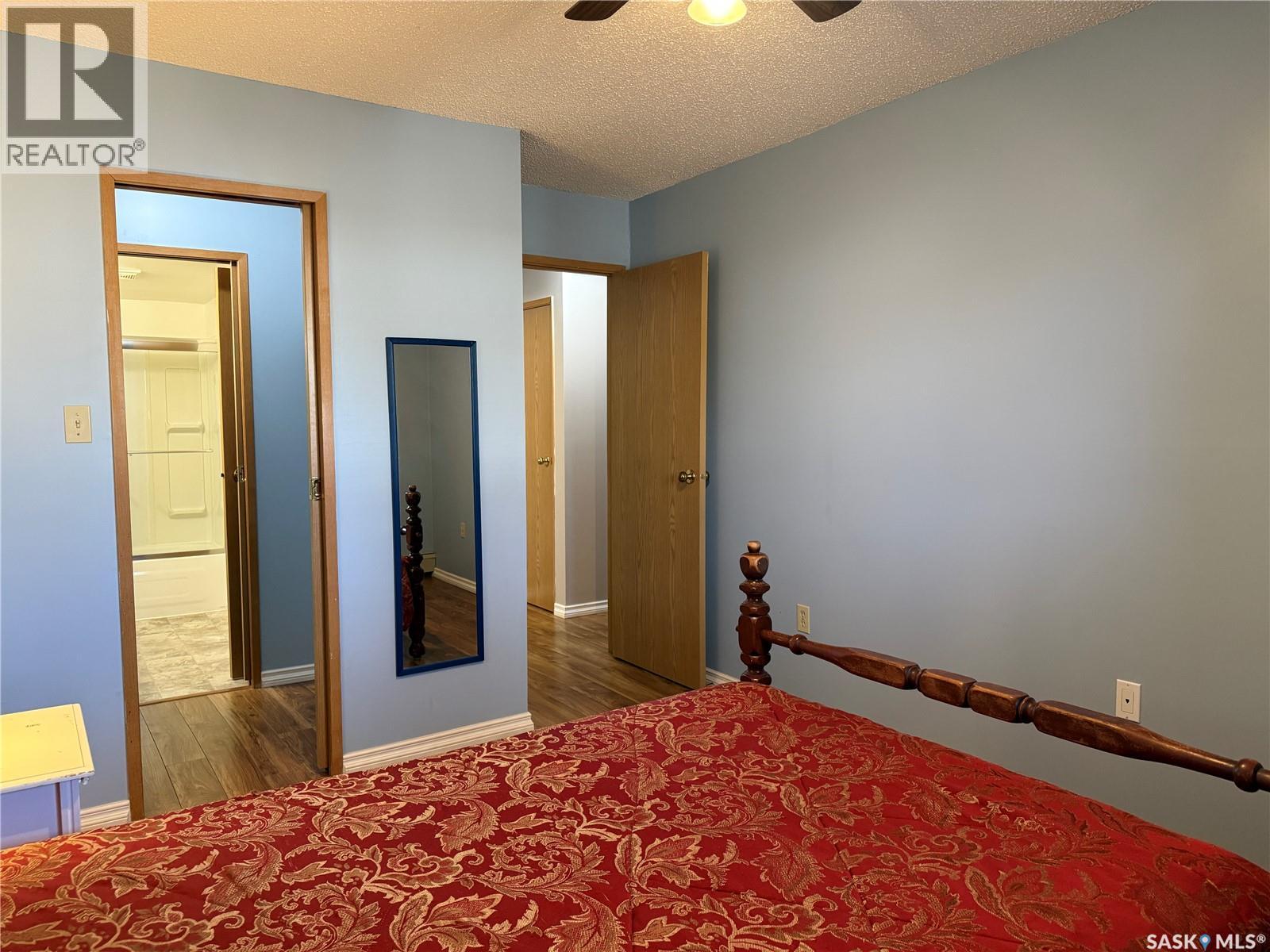 #101C 59 WOOD LILY DRIVE - 34