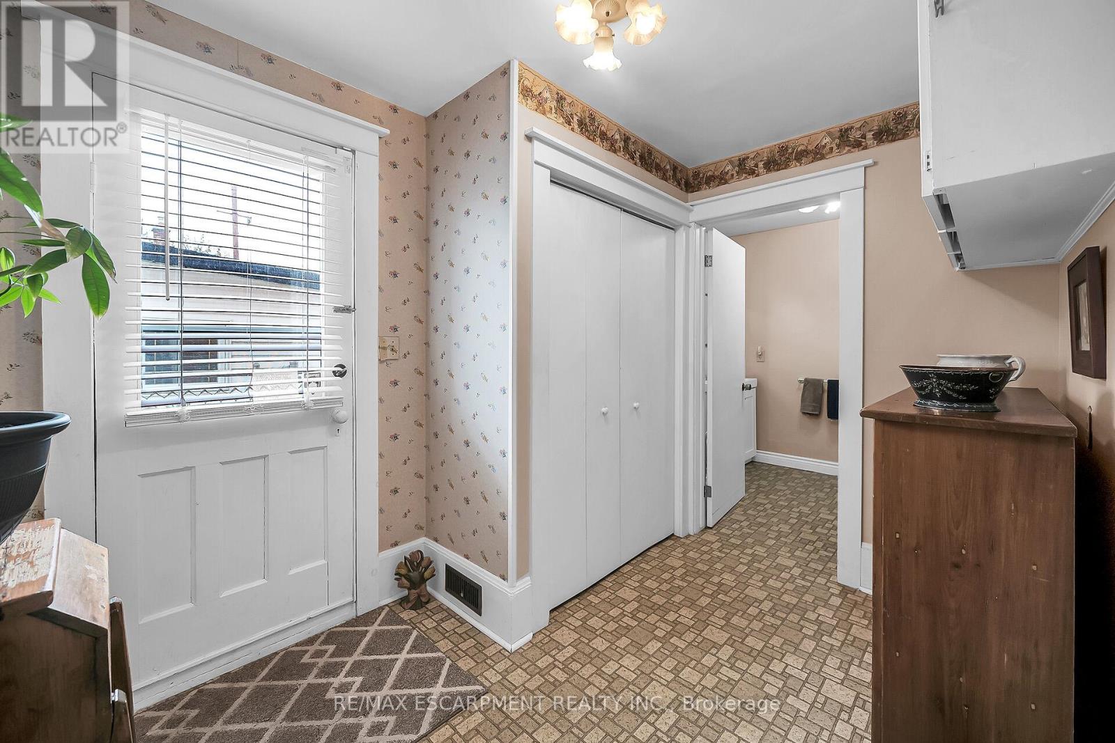 141 MOUNT ALBION ROAD - 22