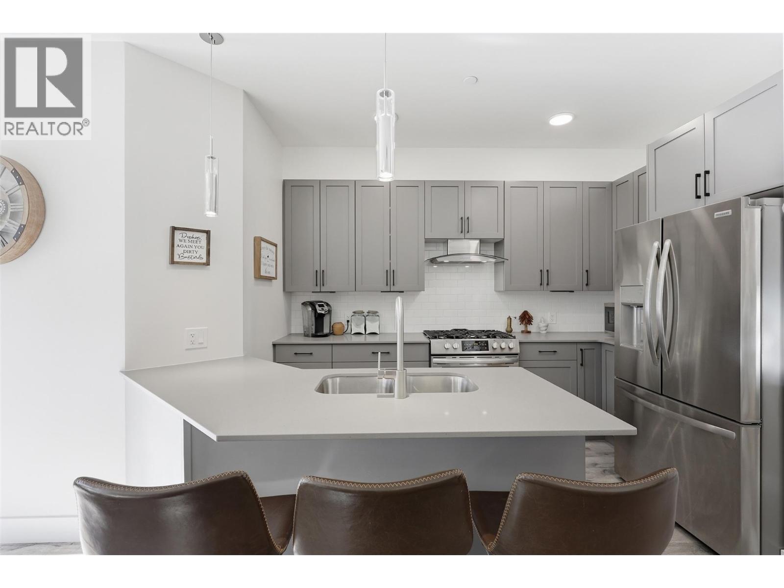 #204 651 Dunes Drive - 3