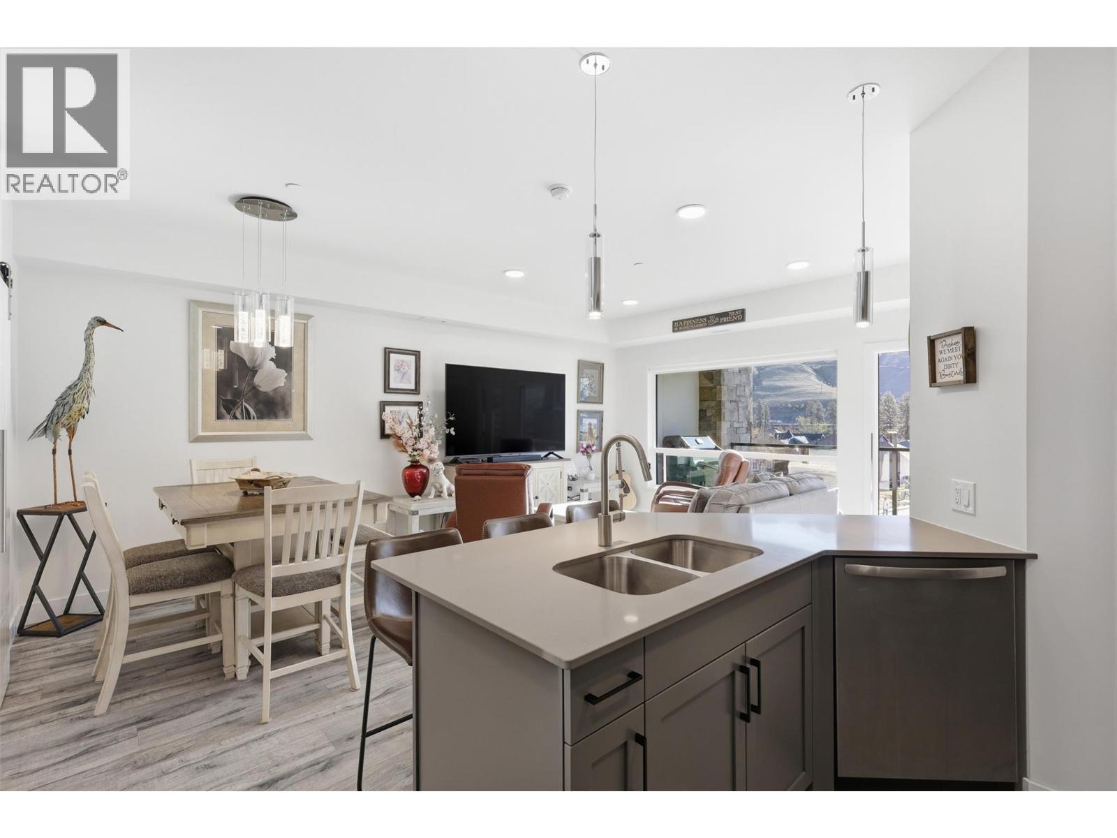 #204 651 DUNES DRIVE - 6