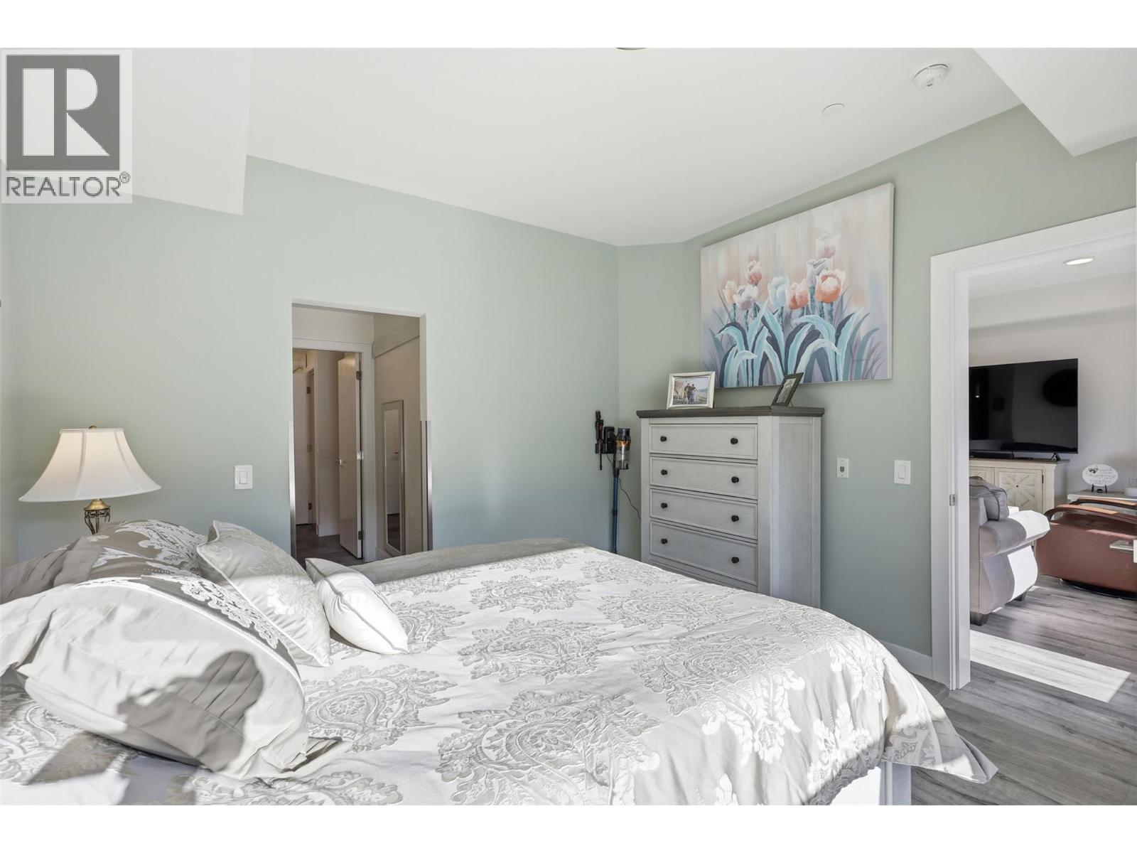 #204 651 DUNES DRIVE - 20