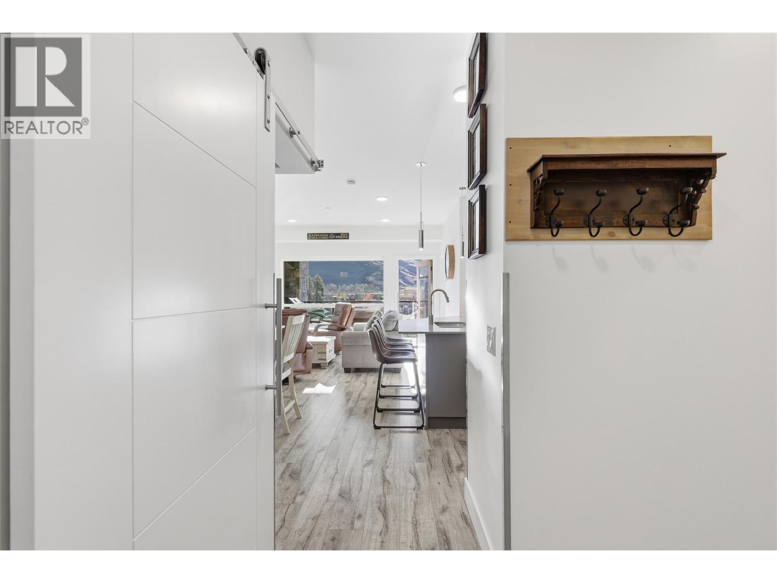 #204 651 DUNES DRIVE - 41