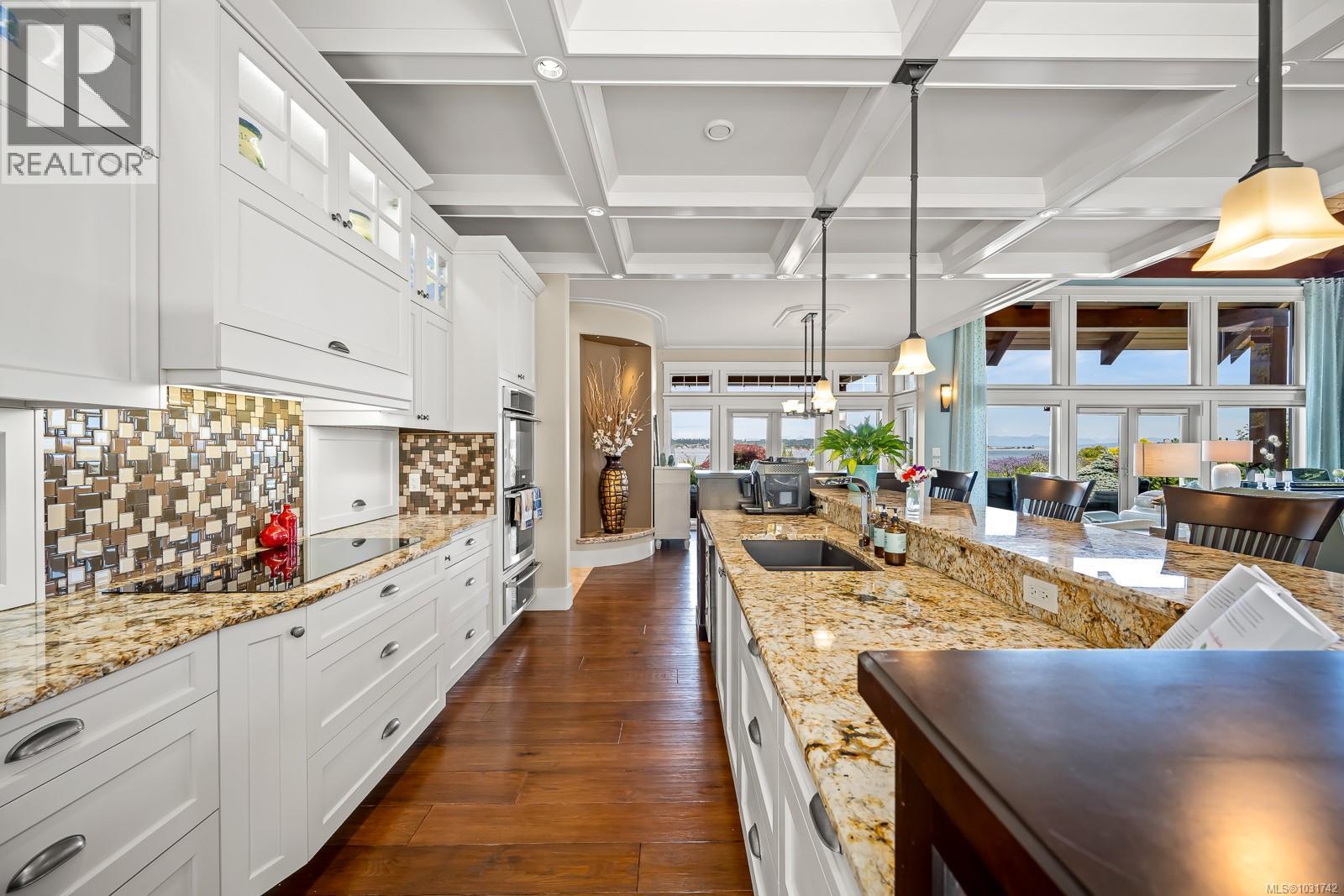 3943-3941 MARINE DR - 31