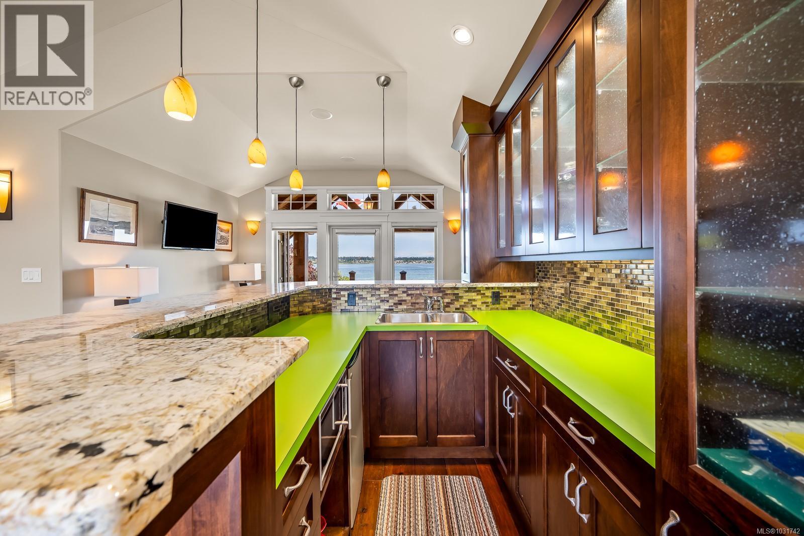 3943-3941 MARINE DR - 57