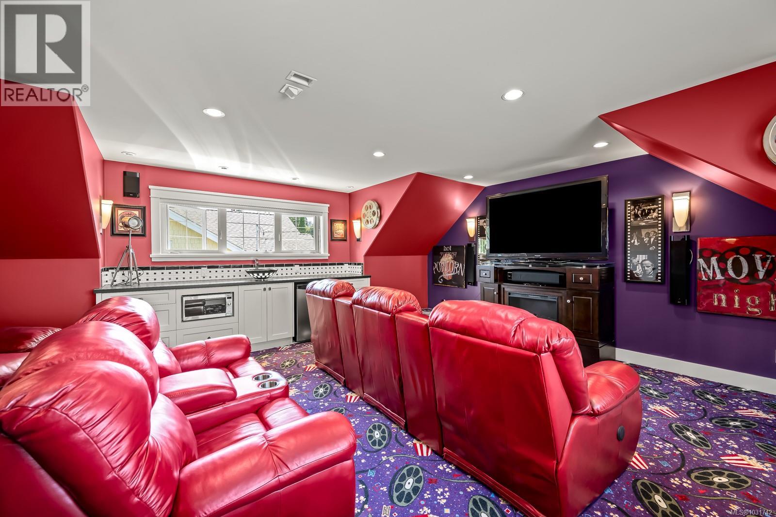 3943-3941 Marine Dr - 67