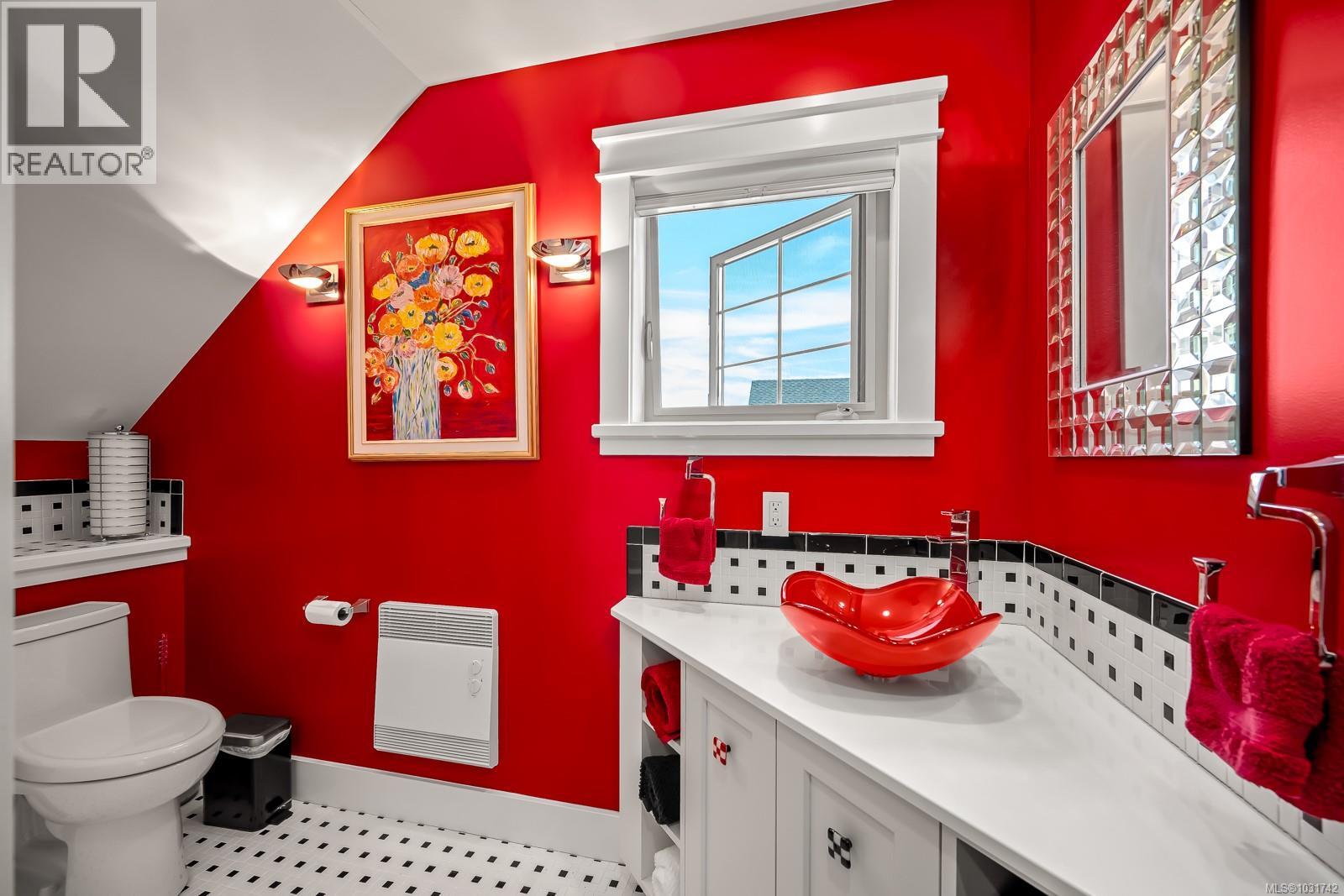 3943-3941 Marine Dr - 69