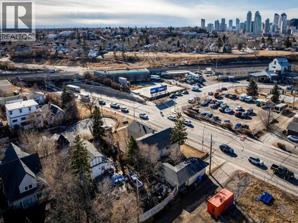 1302 11 AVENUE SE - 6