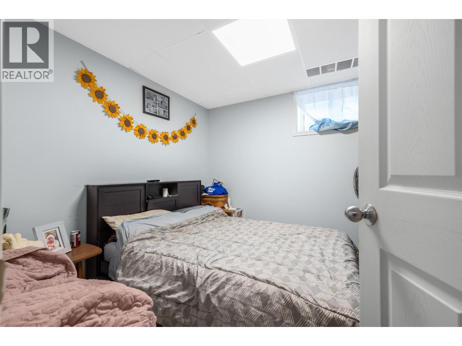 2424 BRADLEY DRIVE - 35