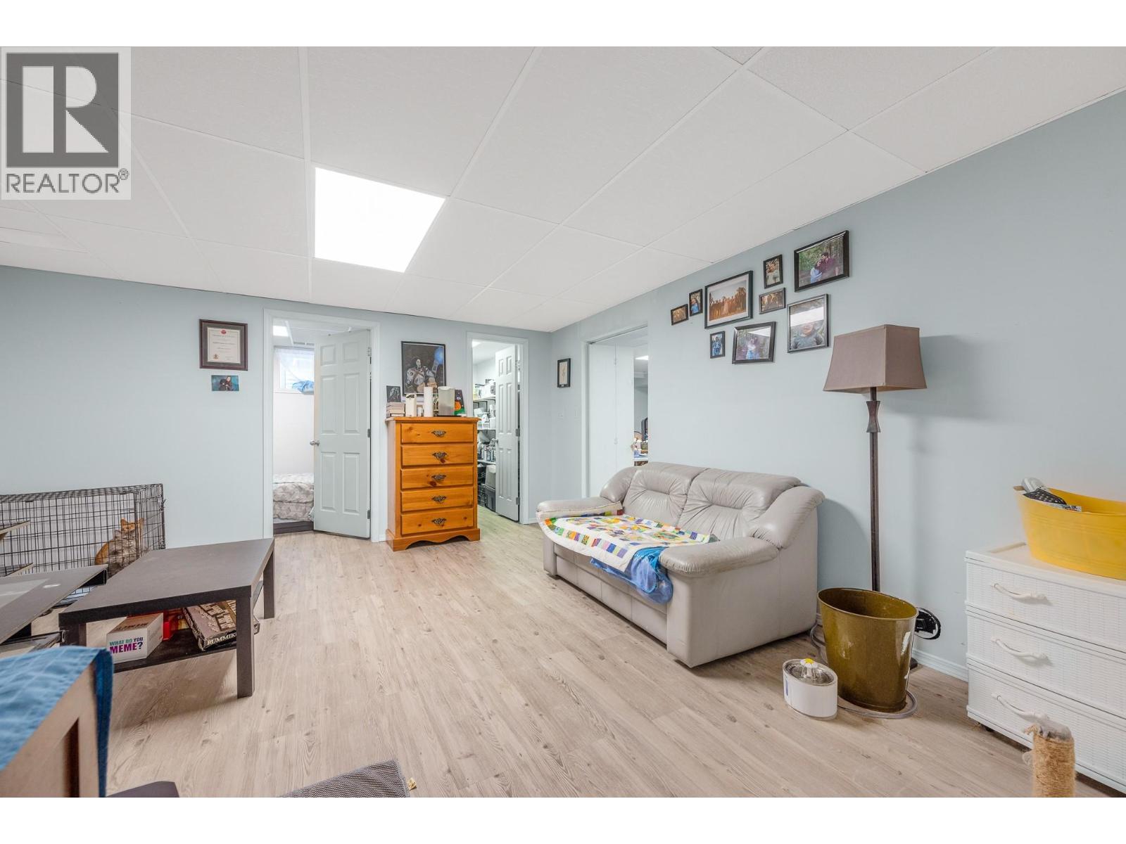 2424 Bradley Drive - 34