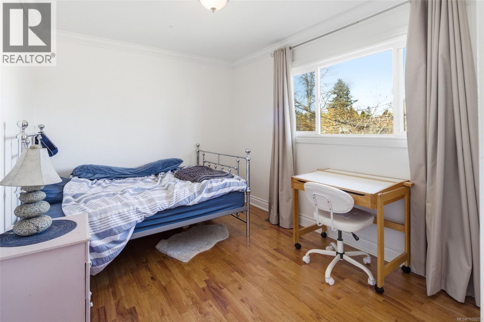 4104 Longview Dr, Saanich