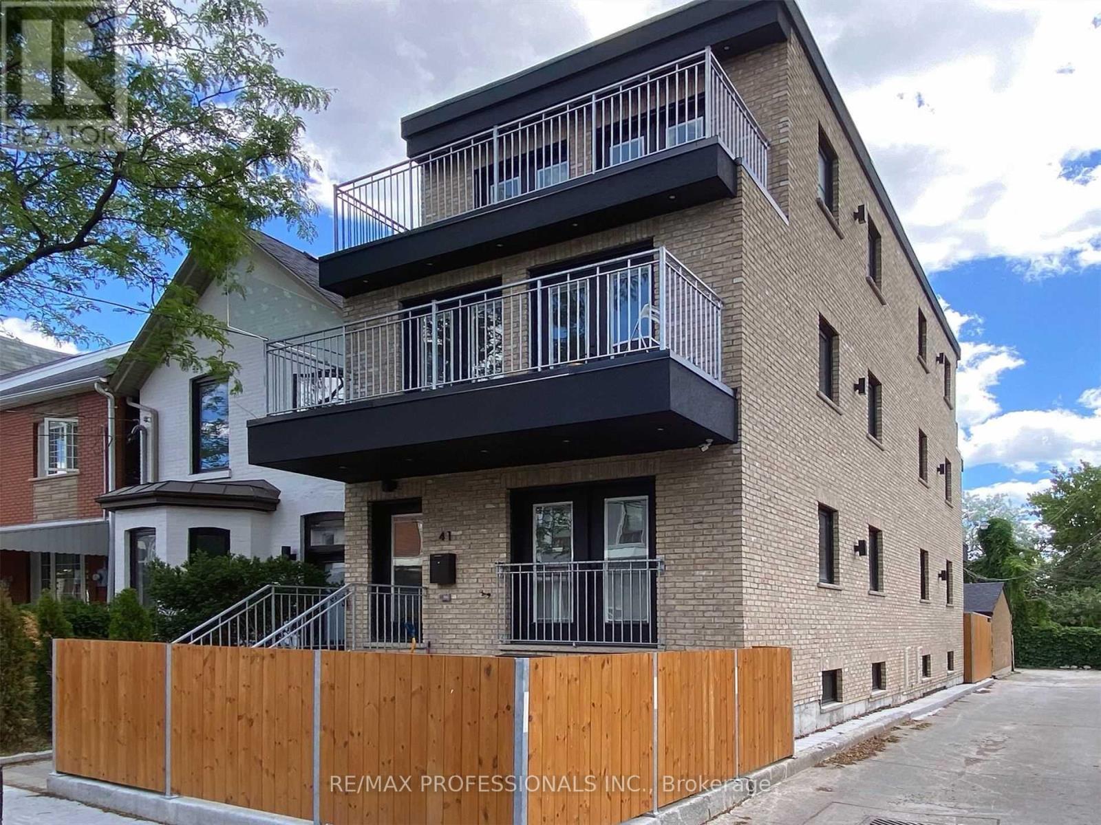 41 ROLYAT STREET - 2