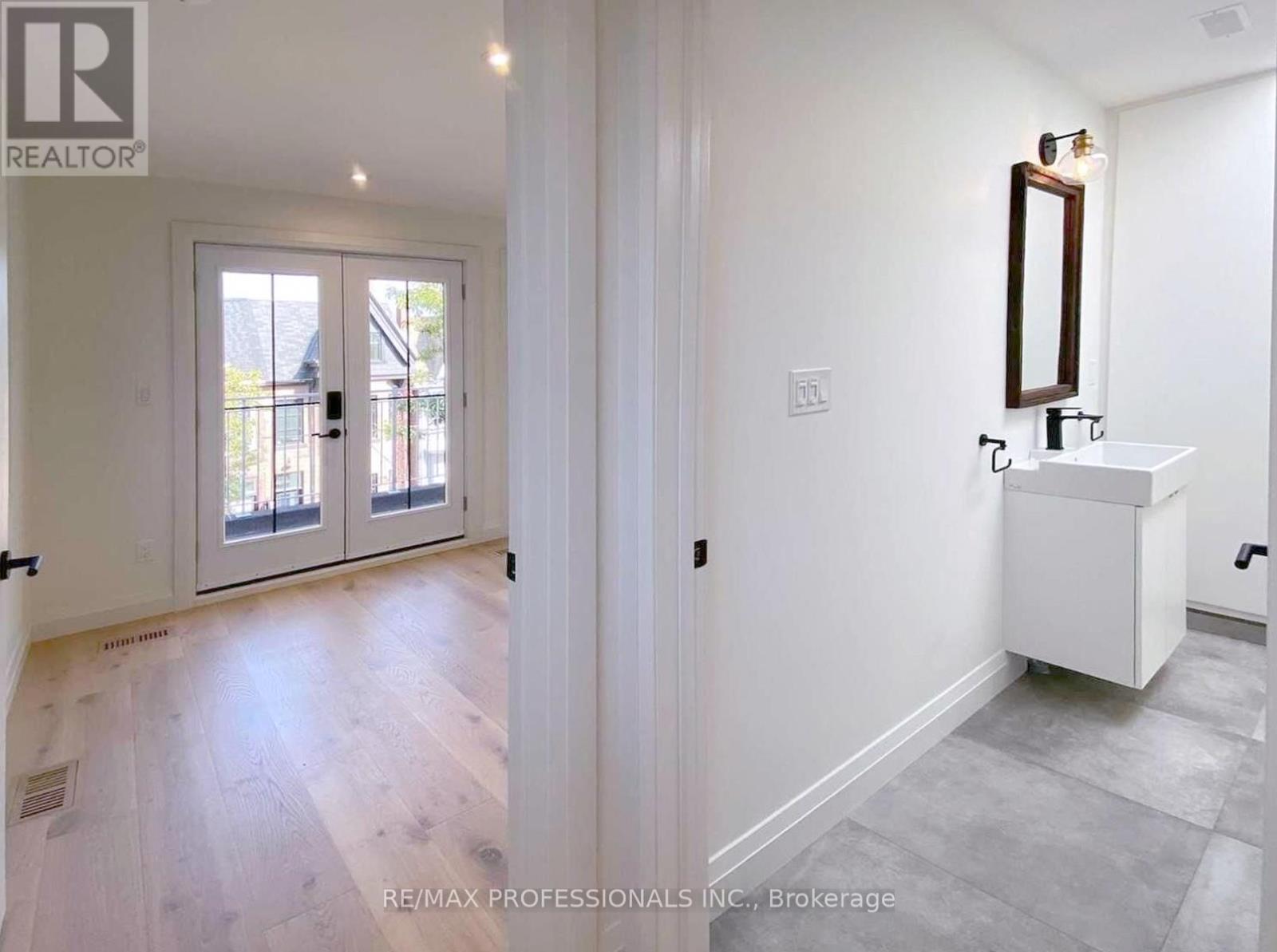 41 ROLYAT STREET - 31